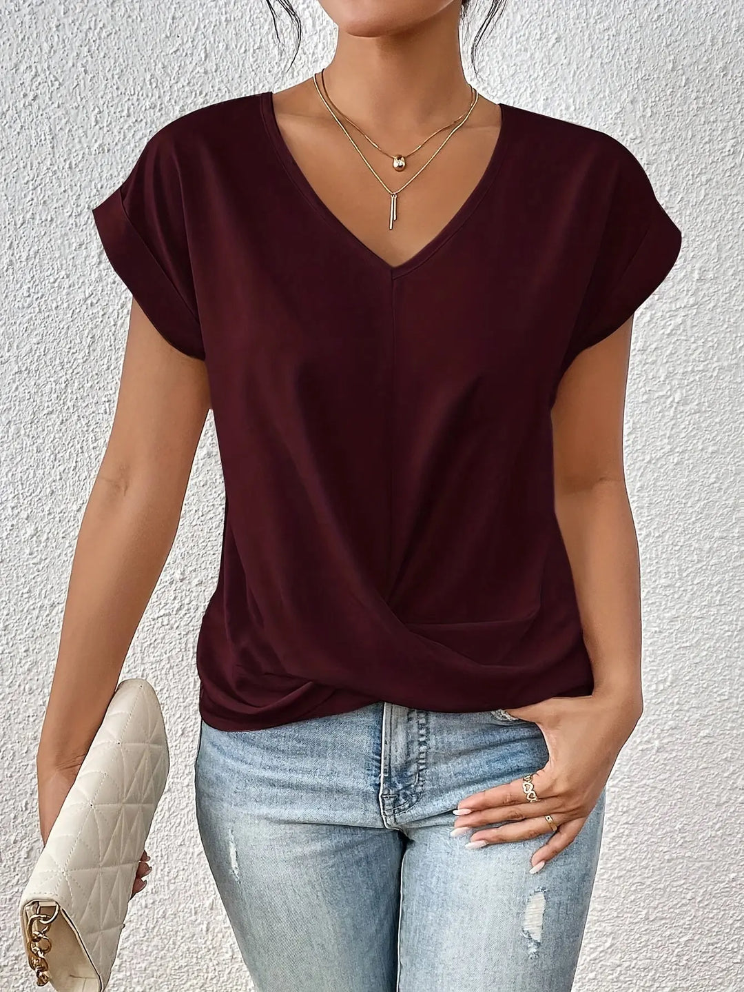 Linea Aarhus® | Komfortabel T-shirt med elegant halsudskæring (MIDLERTIDIGT 1+1 GRATIS!) Charlotte Odense