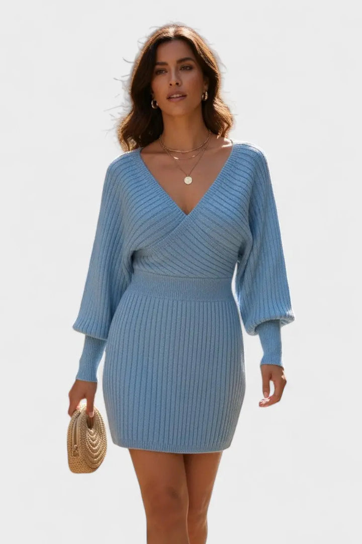 Klara™ | Elegant Omslagskjole med V-hals Charlotte Odense