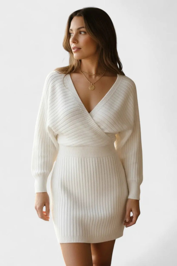 Klara™ | Elegant Omslagskjole med V-hals Charlotte Odense