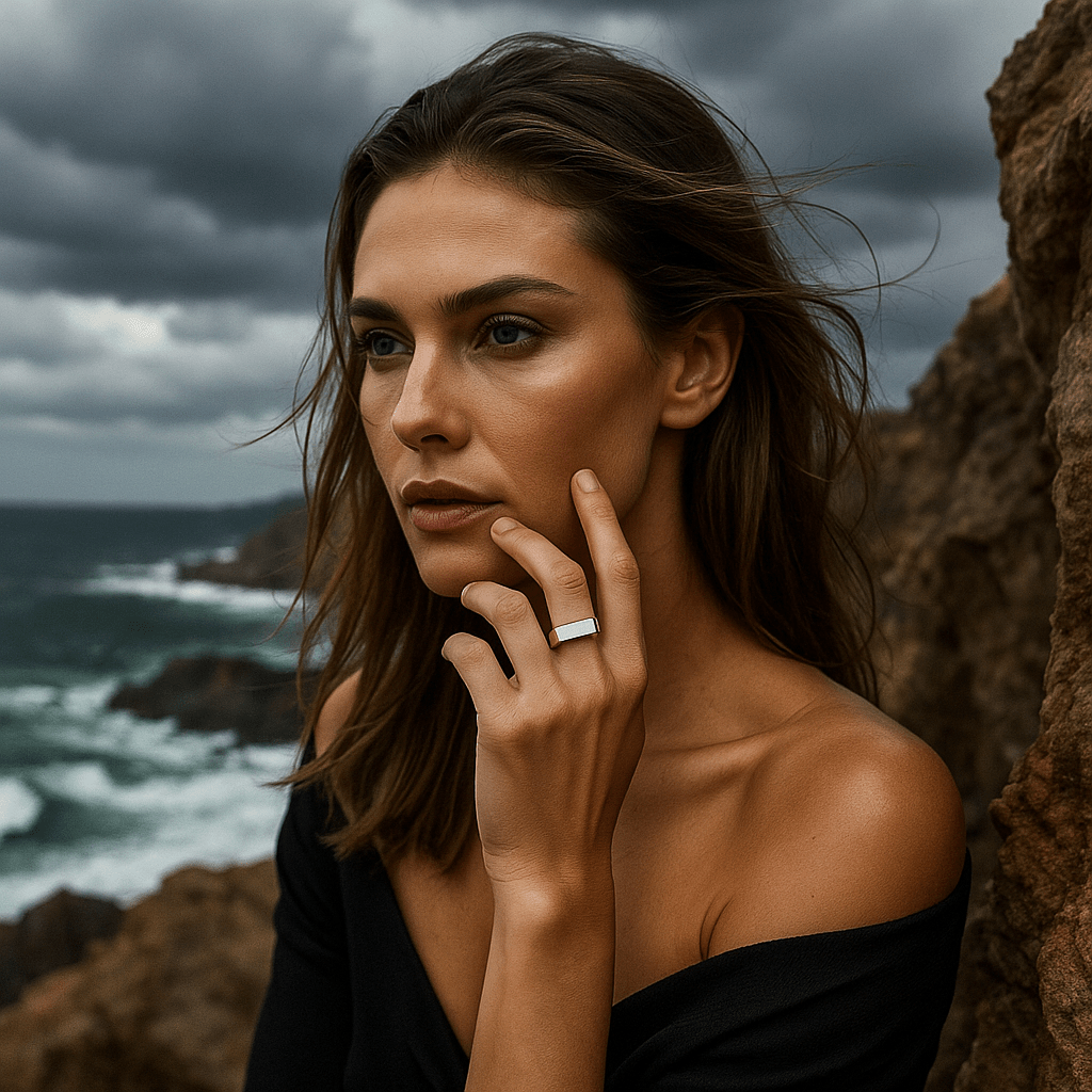 Maja | Geometrisk Ring Charlotte Odense