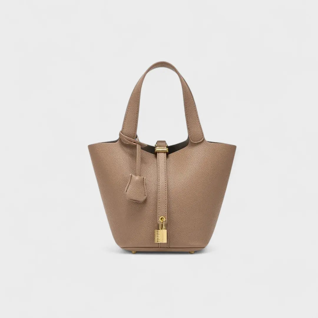 Signe | Piccolo 18 Charlotte Odense