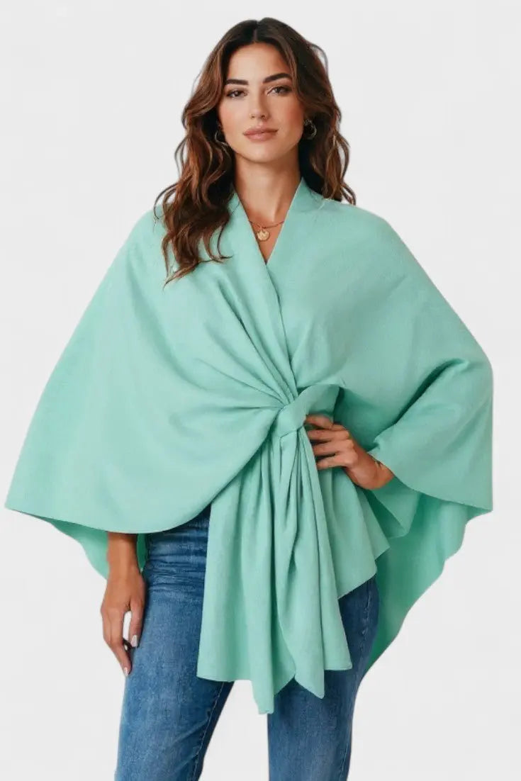Yvette | Elegant Draperet Poncho Charlotte Odense