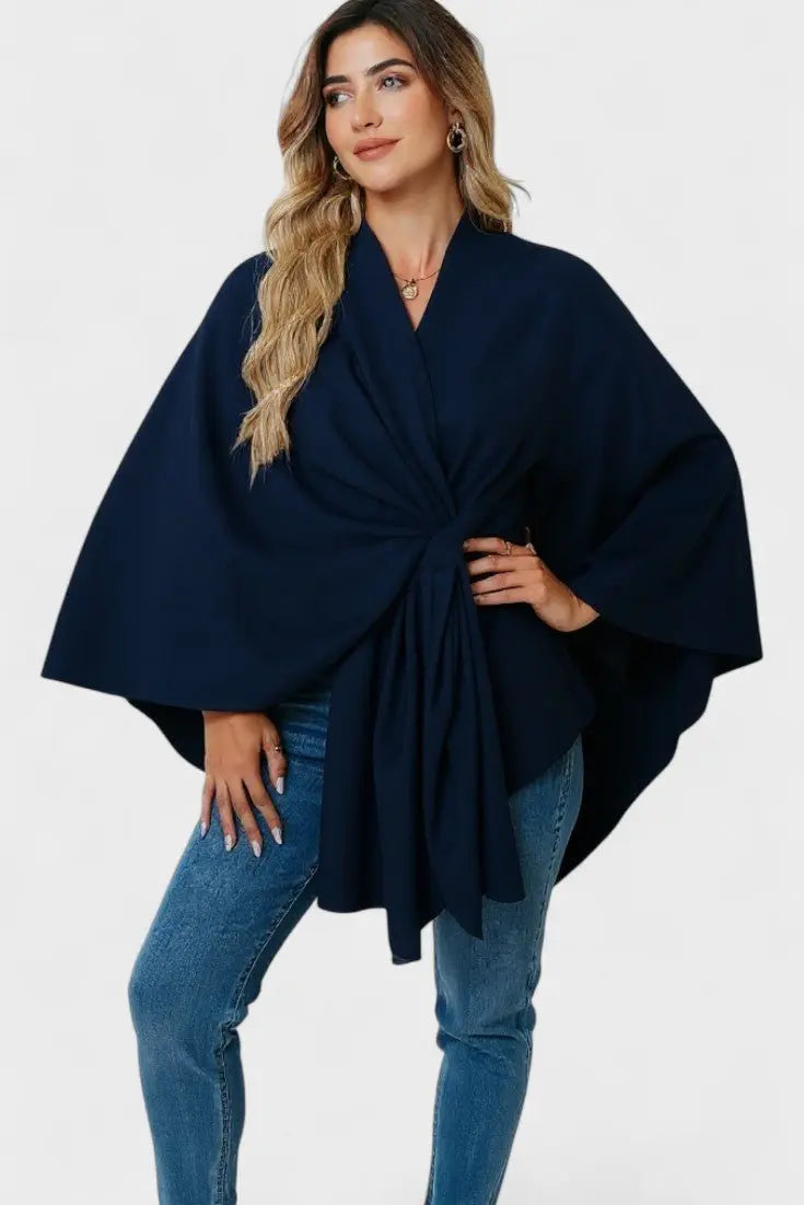 Yvette | Elegant Draperet Poncho Charlotte Odense